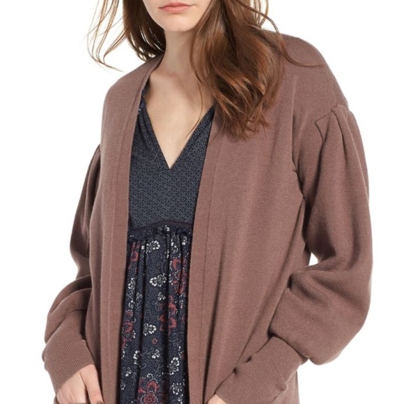 Hinge Balloon Sleeve Cardigan - Picture 1 of 6